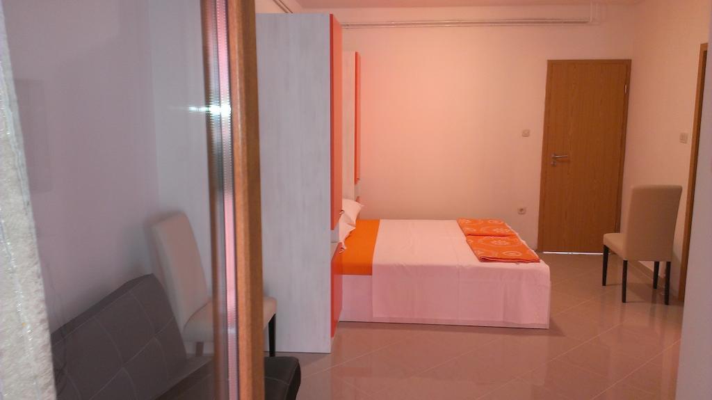 Apartments Hana Starigrad Paklenica Exterior foto